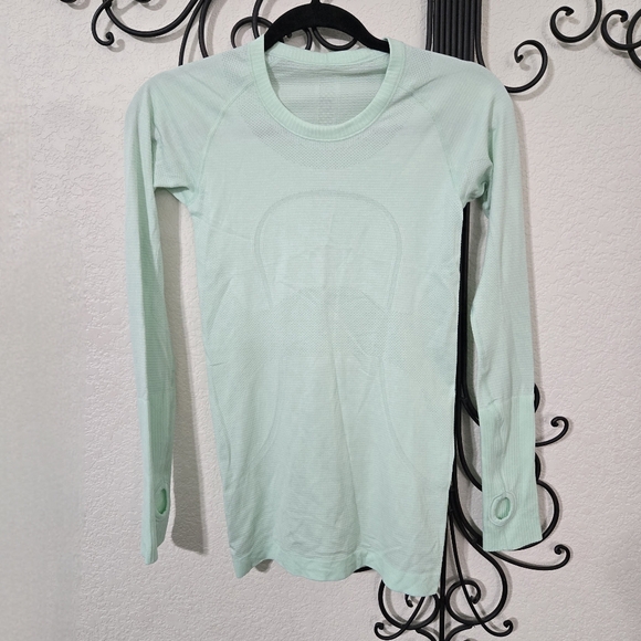 LULULEMON Swiftly Tech‎ Long Sleeve | 4 - Picture 1 of 7